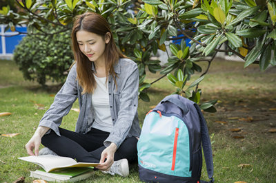 对外经济贸易大学在职研究生招生学院